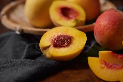 黄毛吃大瓜,一场视觉与味蕾的双重盛宴